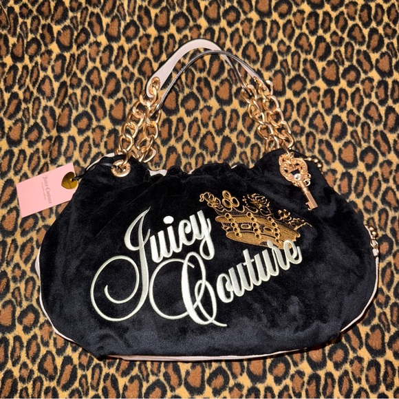 NWT Juicy Couture Liquorice Black The Key To Juicy Four Poster Shoulder Bag - Picture 1 of 6